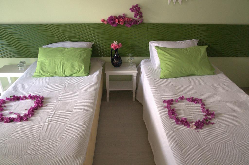 Pasalimani Hotel Çeşme Zimmer foto